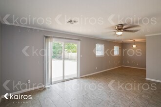 204 NE 19th St in Moore, OK - Foto de edificio - Building Photo