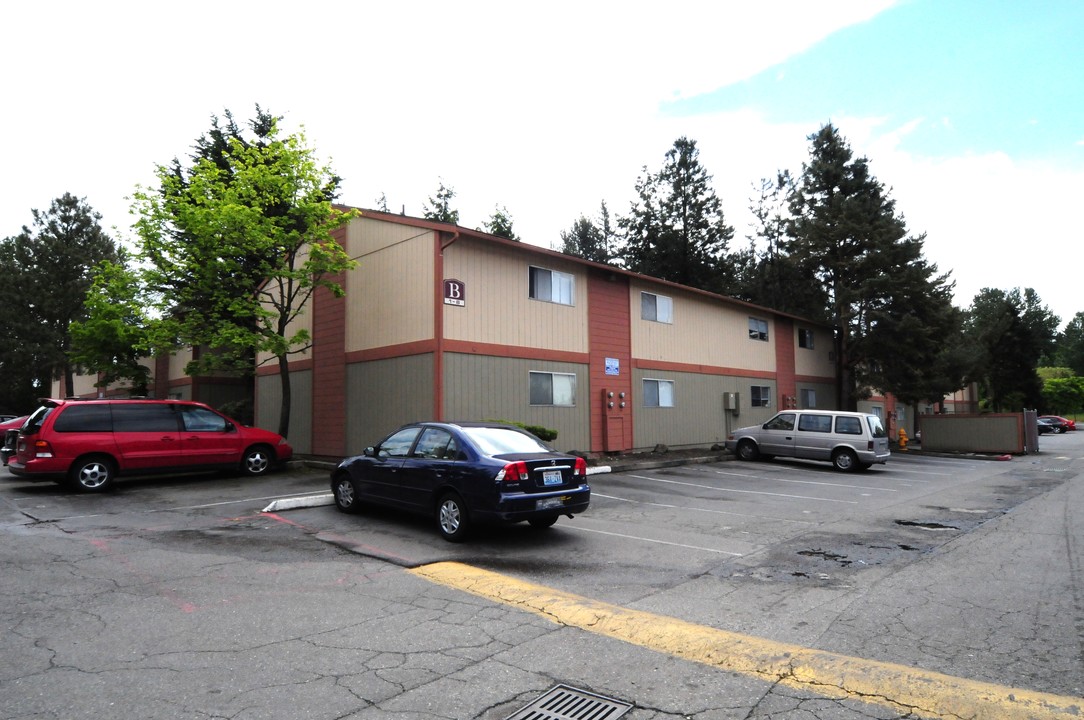 Willow Lake Apartments in Seatac, WA - Foto de edificio