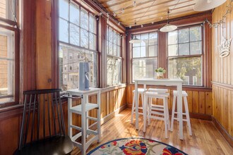 95 Beacon St, Unit 3 in Somerville, MA - Building Photo - Building Photo
