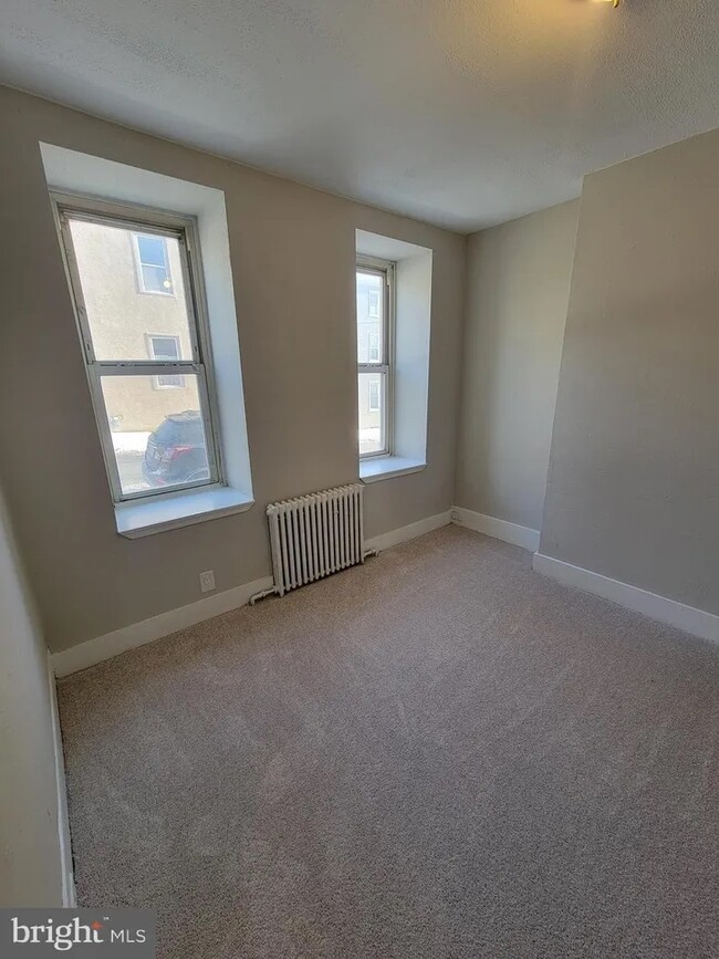 613 Walnut St in Norristown, PA - Building Photo - Building Photo