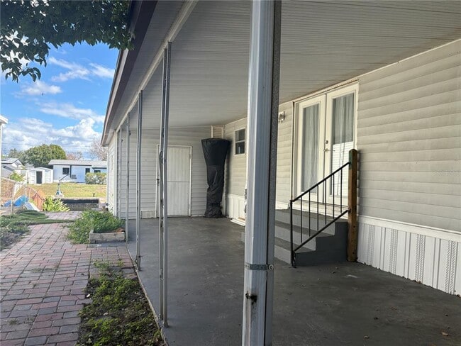 5817 Portsmouth Dr in Tampa, FL - Building Photo - Building Photo