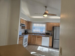 4650 Abaco Dr in Tavares, FL - Building Photo - Building Photo
