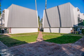 3416 N 44th St in Phoenix, AZ - Building Photo - Building Photo