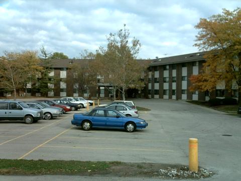 Ogden Manor in Naperville, IL - Building Photo