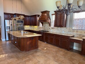 1529 Evanvale Dr in Allen, TX - Foto de edificio - Building Photo