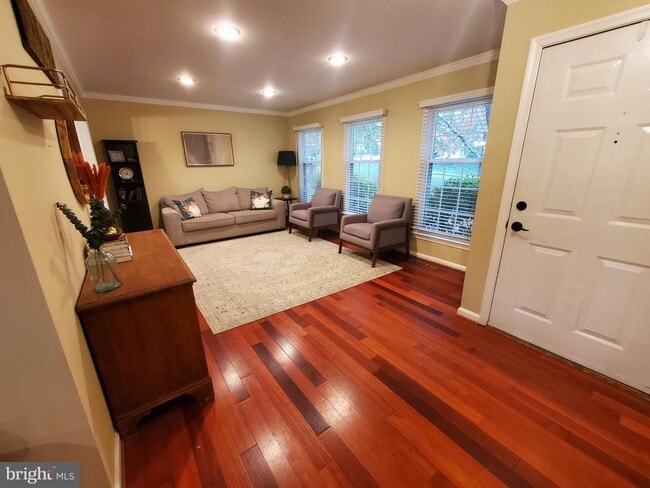 6229 Gentle Ln in Alexandria, VA - Foto de edificio - Building Photo