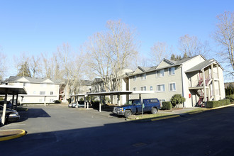 The Gardens Apartments in Auburn, WA - Foto de edificio - Building Photo