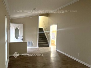 155 Barrington Dr E in Roswell, GA - Foto de edificio - Building Photo