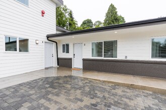 10009 Des Moines Memorial Dr S-Unit -6 in Tukwila, WA - Building Photo - Building Photo