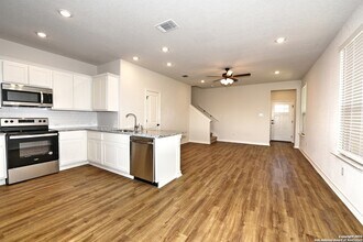 2310 Tulipwood Cv in San Antonio, TX - Building Photo - Building Photo