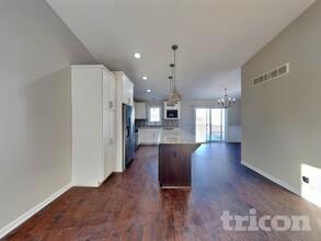 1525 Independence Ave N in Golden Valley, MN - Building Photo - Building Photo