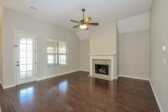 145 Hidden Meadows Ln in Oakland, TN - Building Photo - Building Photo