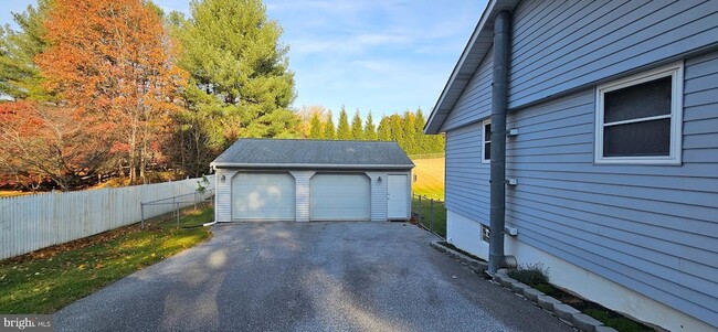 3044 Old Gamber Rd, Unit 3B-104 in Finksburg, MD - Building Photo - Building Photo