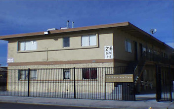 216 W Philadelphia Ave in Las Vegas, NV - Building Photo - Building Photo