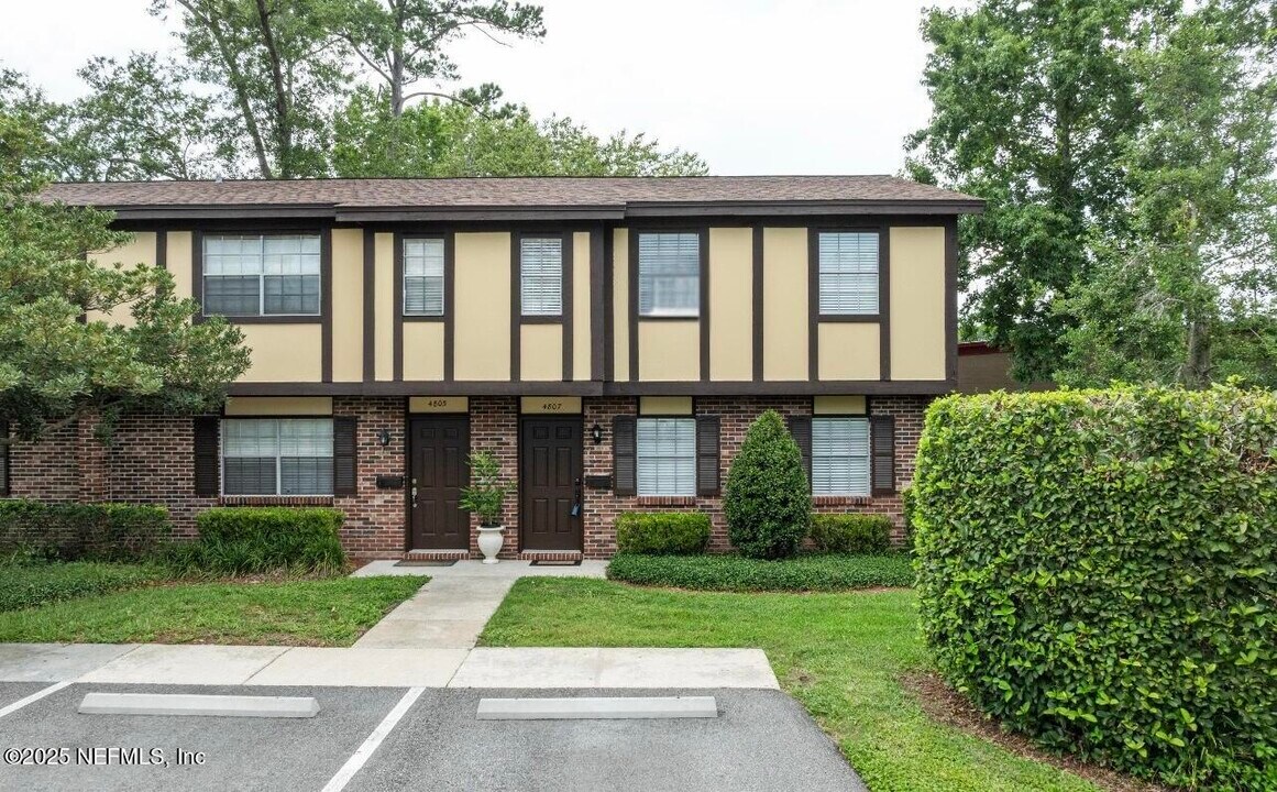 4807 Evenlode Ln in Jacksonville, FL - Building Photo