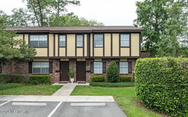 property at 4807 Evenlode Ln