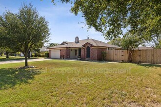 327 Alyse Rd in Roanoke, TX - Building Photo - Building Photo