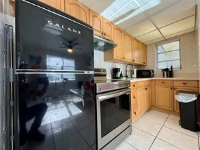 3210 Canal Dr in Pompano Beach, FL - Building Photo - Building Photo