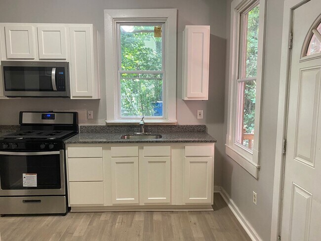 300 W 13th Ave in Homestead, PA - Building Photo - Building Photo