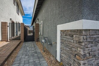 7620 Phoenix Fls St in North Las Vegas, NV - Building Photo - Building Photo