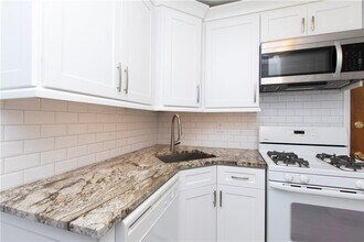 3660 Peachtree Rd NE in Atlanta, GA - Building Photo - Building Photo