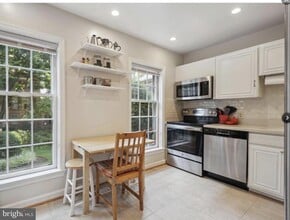 5105 Westbard Ave in Bethesda, MD - Building Photo - Building Photo