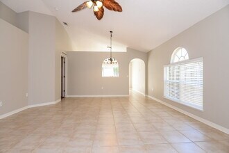 13707 Gentle Woods Ave in Riverview, FL - Building Photo - Building Photo