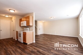 10975 Walnut Grove Bend in Camby, IN - Building Photo - Building Photo