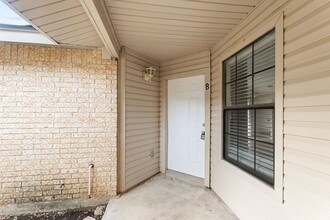 400 Yucca Dr in Round Rock, TX - Building Photo - Building Photo