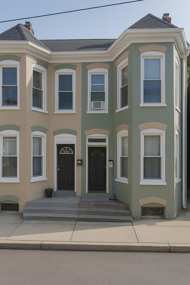 property at 15 E Lee St