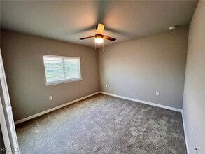 3225 58th St W in Lehigh Acres, FL - Foto de edificio - Building Photo