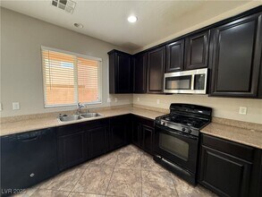 4512 Simple Promise Ct in Las Vegas, NV - Building Photo - Building Photo