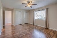 232 Waters Edge photo'