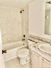 600 Village Green Ct-Unit -221 in Palm Springs, FL - Building Photo - Building Photo