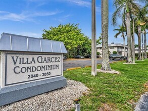 2050 NW 89th Ave-Unit -211 in Pembroke Pines, FL - Building Photo - Building Photo