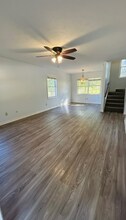 869 Hollins Rd in Auburn, AL - Foto de edificio - Building Photo