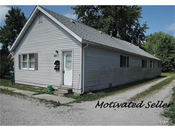 308 Francis Street in Gillespie, IL - Building Photo