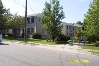 Madison Apartments in Rockingham, NC - Building Photo - Building Photo