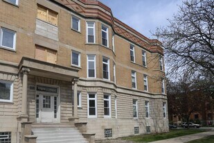 1704 W Sunnyside Ave, Unit M04H in Chicago, IL - Building Photo