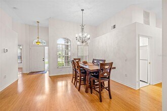 16521 Lake Heather Dr in Tampa, FL - Building Photo - Building Photo
