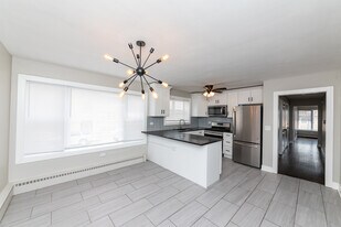 3058 N Kostner Ave, Unit 1E in Chicago, IL - Building Photo