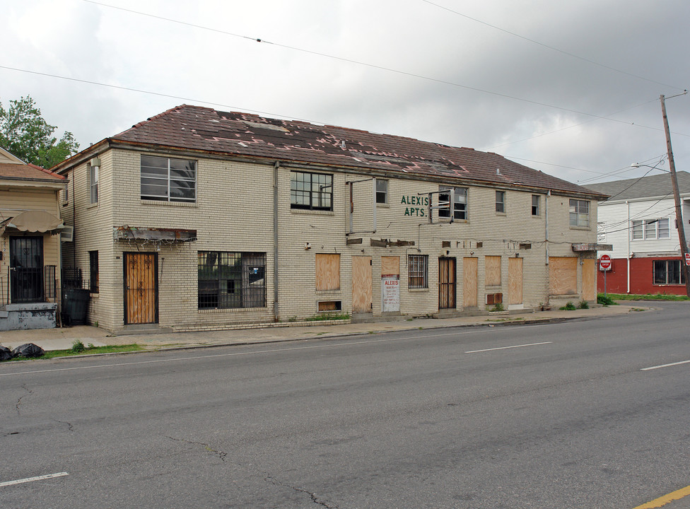 2216 S Claiborne Ave in New Orleans, LA - Building Photo