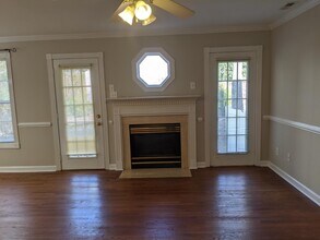 130 Grande Meadow Way in Cary, NC - Building Photo - Building Photo