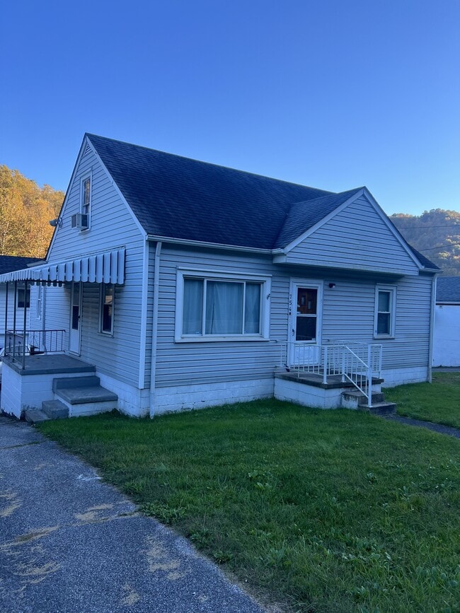 property at 754 Campbells Creek Dr