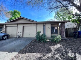 5712-5714 Manzanita Ave in Carmichael, CA - Building Photo