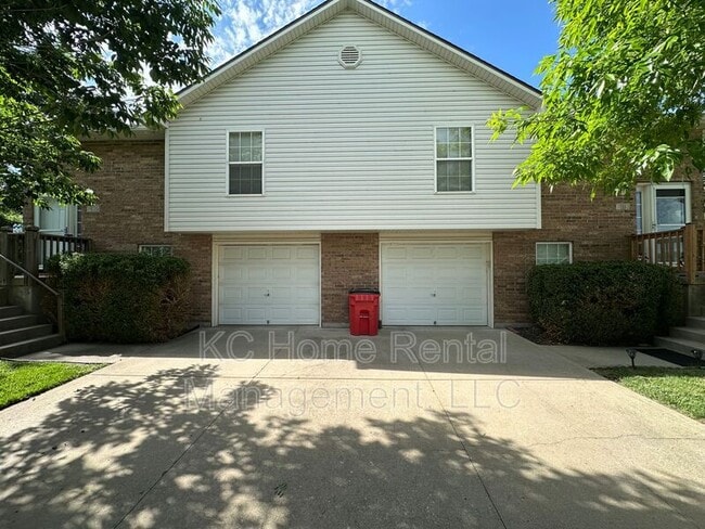 property at 709 SE Drew Ct