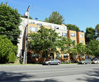 Magnolia Courts Apartments in Seattle, WA - Foto de edificio - Building Photo