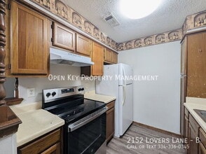 2152 Lovers Ln in Grand Ridge, FL - Building Photo - Building Photo
