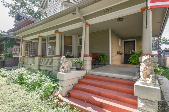 1717 D St, Unit 2 in Lincoln, NE - Foto de edificio - Building Photo