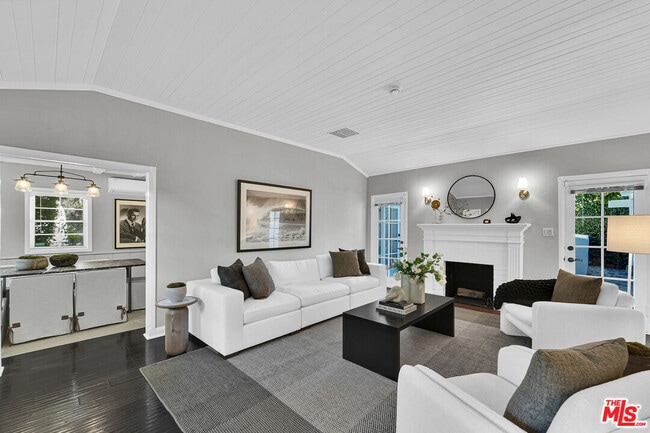 property at 560 Croft Ave